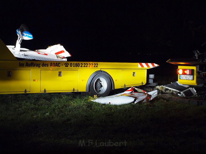 Kleinflugzeug abgestuerzt Sankt Augustin Meindorf P368.JPG